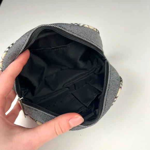 Burberry Cosmetic Pouch Case - Picture 5 of 5